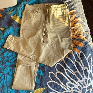 Junior jegging khaki pants